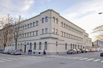 Apartman 65m for rent _ centrum Košice .