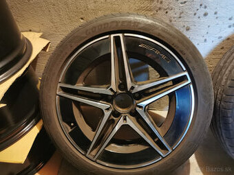 Mercedes Benz C (W206) - orig. 18" AMG alu s letnými pneu