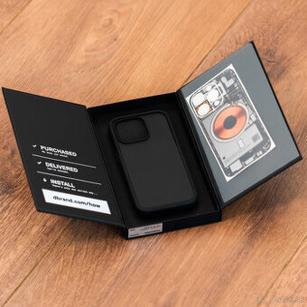 Predám dBrand Grip Magsafe obal pre iPhone 16 Pro