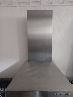 Nerezový digestor