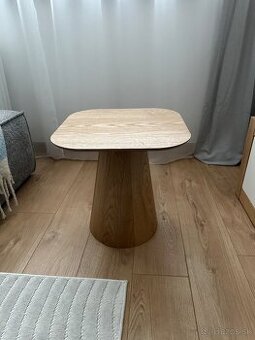 Moderny priručný stolik / stol dizajnove