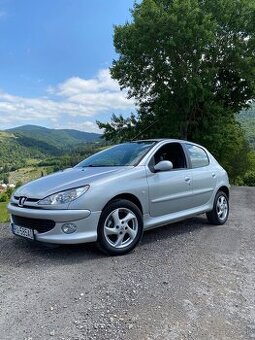 Peugeot 206 1.4i 55kw 102000KM