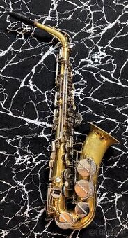 Saxafon Amati Kraslice AAS22