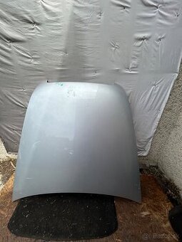 Predna kapota audi a6 c6
