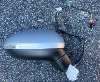 VW Passat b8 2018 prave spätne zrkadlo