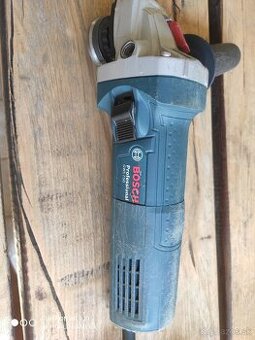 Bosch uhlová brúska 750