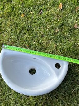 Predám umývadlo malé