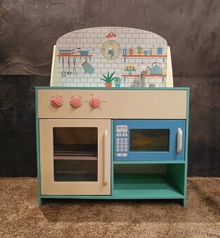 KRÁSNA DREVENÁ KUCHYNKA PRE DETIČKY