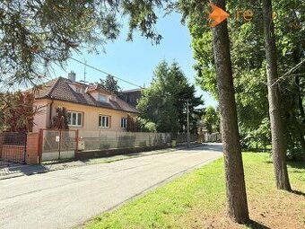 REZERVOVANÉ - Na predaj starší rodinný dom v srdci Nitry – W