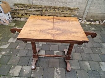 Predám starožitný stolík v empírovom štýle