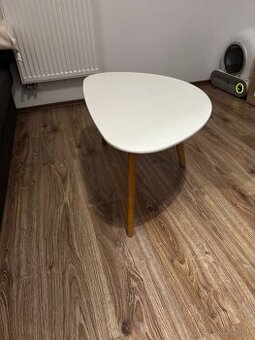 Konferenčný stolík