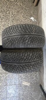 235/40 R18 2ks