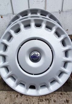 ⭐Orig.puklice Volvo - 15"⭐
