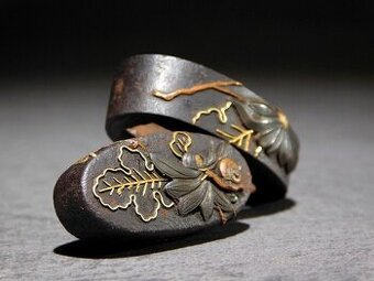 Japonská starožitný set Fuchi / Kashira pro japonský meč