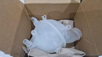 Vyrovnávacia nádobka chladiacej kvapaliny