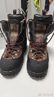 Predám turistické topánky Makara