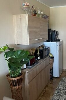 Komóda + závesná skriňa