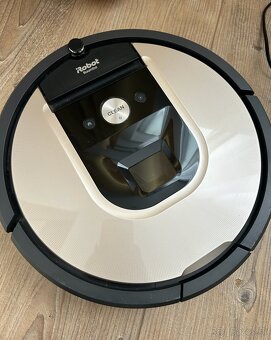 Cena dohodou - iROBOT Roomba 976 s dokovacou stanicou
