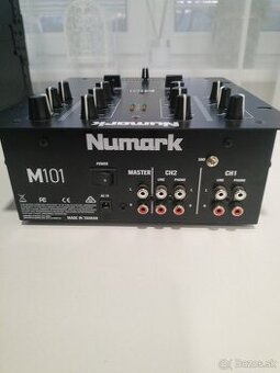 DJ Mix Numark M101