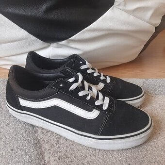 Predám chlapčenské , dievčenské tenisky veľ 40,5cm