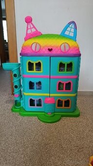 Gabby's dollhouse
