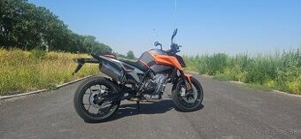 KTM Duke790