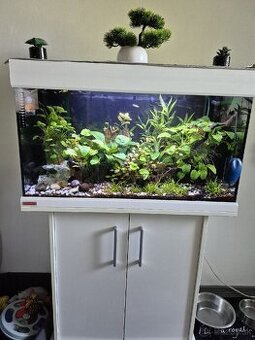 Predam 130L akvarium značy eheim