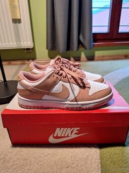 Nike Dunk Low - Rose Whisper