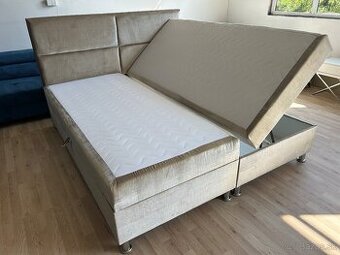 Luxusná posteľ 180x200 s matracom a nožičkami