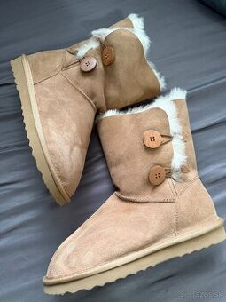 Dámske kožušinové čižmy UGG