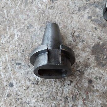 Redukcie  a upinače ISO 40