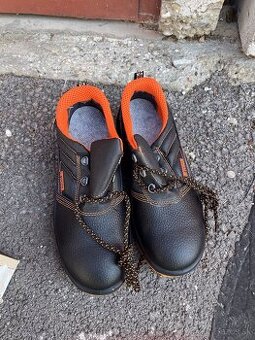 Pracovná obuv značky Panda veľ. 41 - 1