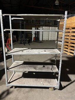 kvetinárky mobilný regal