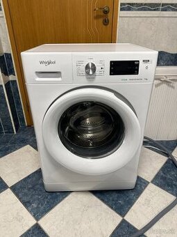 Skoro nová práčka Whirlpool / pozor potrebuje opravu