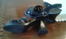 dámske čierne sandále - 1