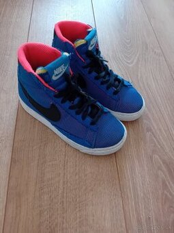Tenisky, NIKE, velk. 27,5