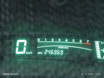 Yaris 2006