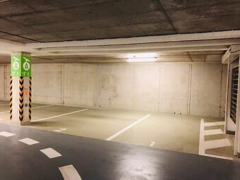 EXTRA veľké parkovacie státie v City Park Ružinov, BA