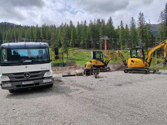 Hákový nosič kontajnerov  mercedes atego 815