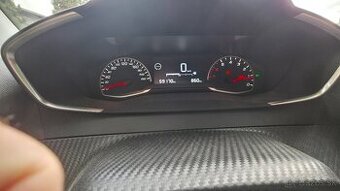 predám PEUGEOT 2008