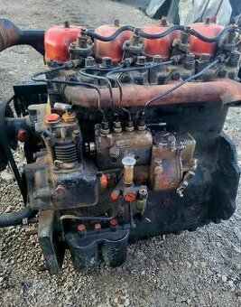 PREDAM KOMPLETNY MOTOR TRAKTOR ZETOR 6911,6945