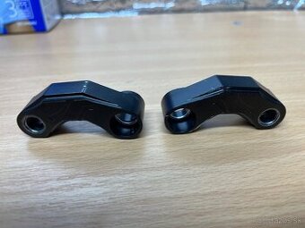 Extendery na zrkadla na motorku