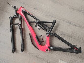 Specialized enduro ram + Rockshox vidla