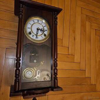 Pondusové menšie hodiny cena 60€