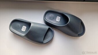 Yeezy slide veľkosť 36