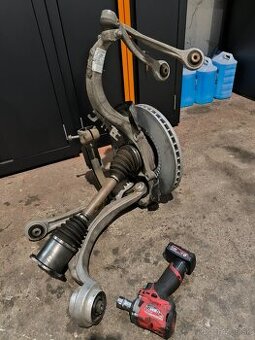 Poloosi Audi A8 D4 3,0 TDI 190 kw