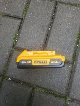 Bateria aku dewalt 18v 2ah