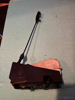 Zámok dverí Sharan 2002