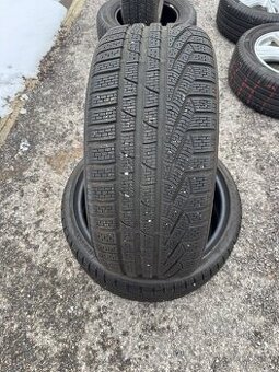 245/35R20 Pirelli