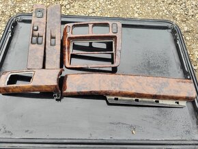 Mitsubishi Pajero Pinin drevený dekor